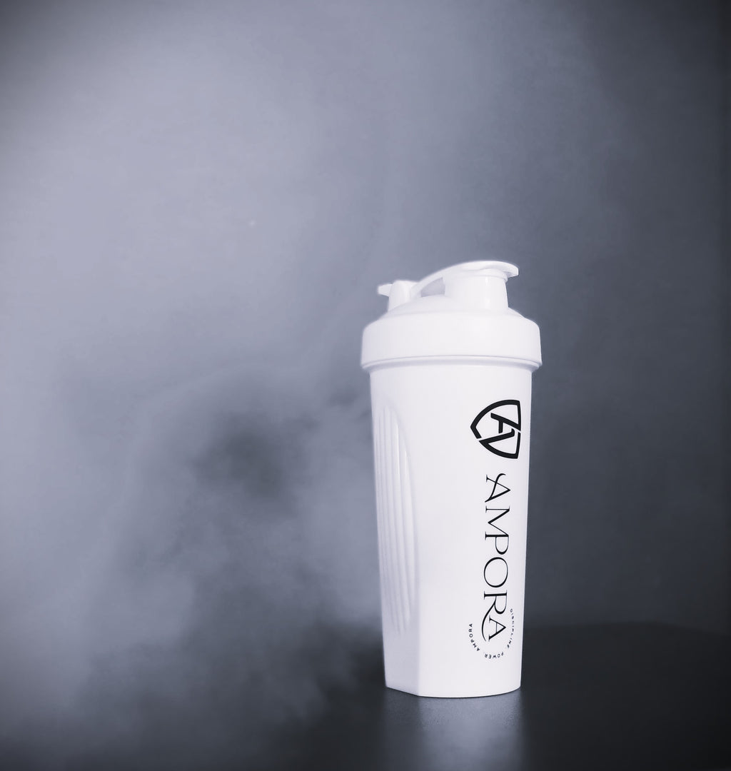 Ampora 600ml Premium Shaker Wit – met Shakerbal